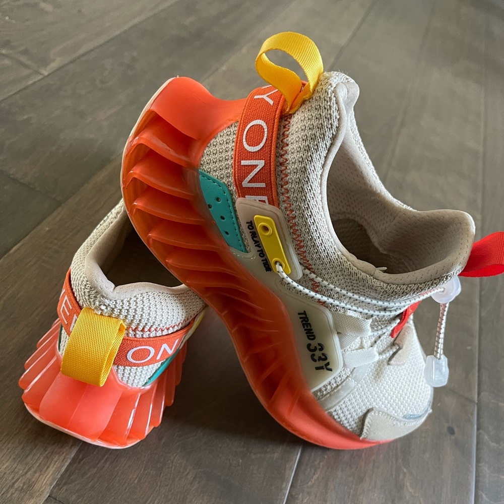 Tennis Shoes